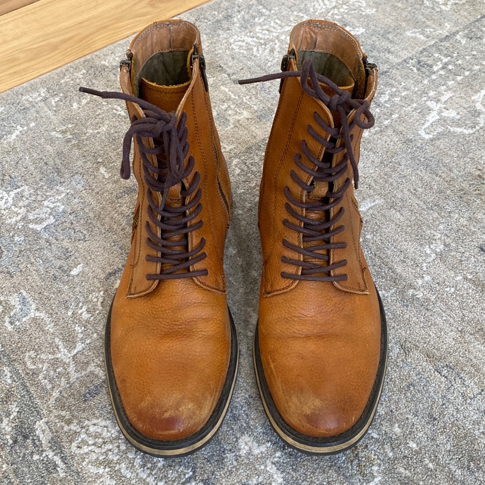 Joe’s Jeans boots 🥾